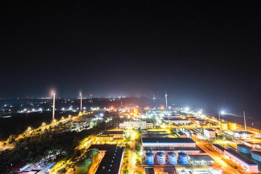 這是斯里蘭卡普特拉姆電站夜景（2020年12月8日攝）。新華社發(fā)（普特拉姆電站供圖）