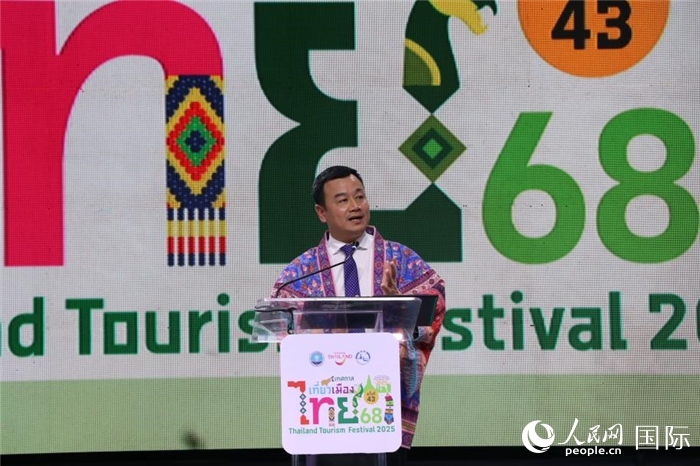 泰國(guó)旅游與體育部長(zhǎng)索拉翁在開(kāi)幕式上致辭。朱瀟逸攝