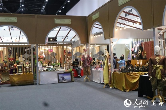 會(huì)議中心內(nèi)部展區(qū)。朱瀟逸攝