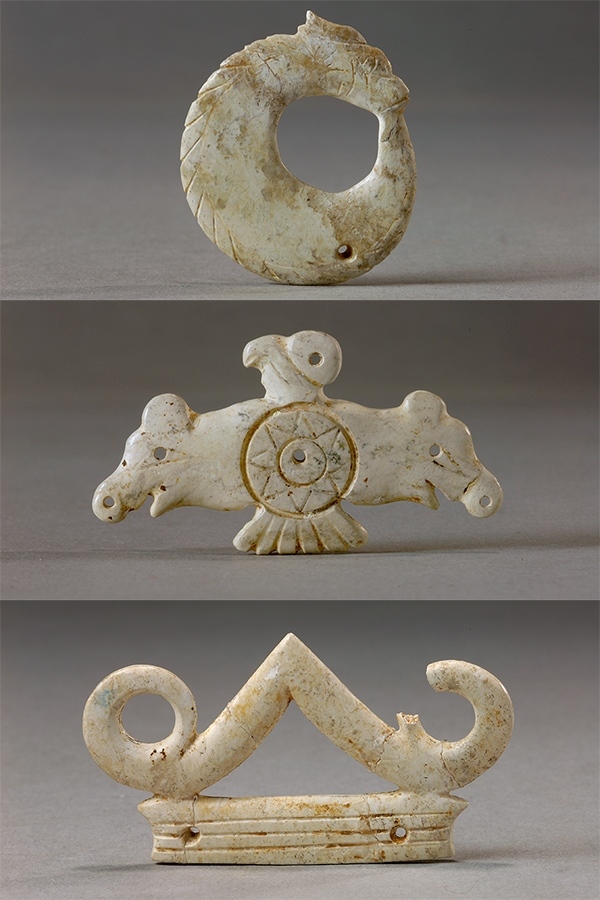 玉龍（上）、玉鷹（中）和玉冠飾（下）。國(guó)家文物局供圖