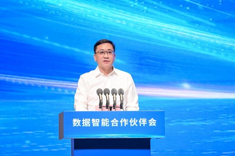 圖為河南省人民政府國有資產(chǎn)監(jiān)督管理委員會黨委委員、副主任李海峰。