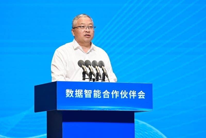 圖為豫資控股集團黨委書記、董事長秦建斌。